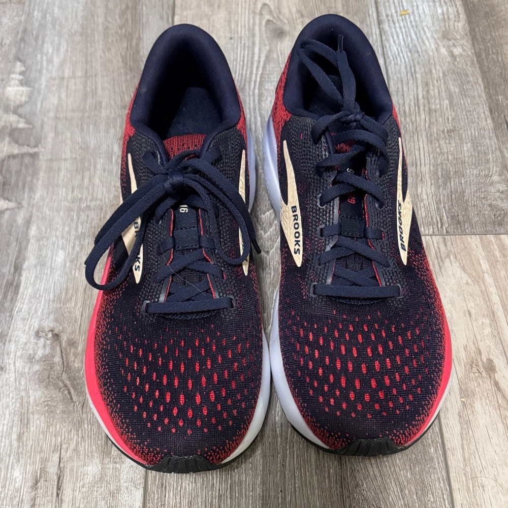 Brooks Women’s Ghost 16 running shoe